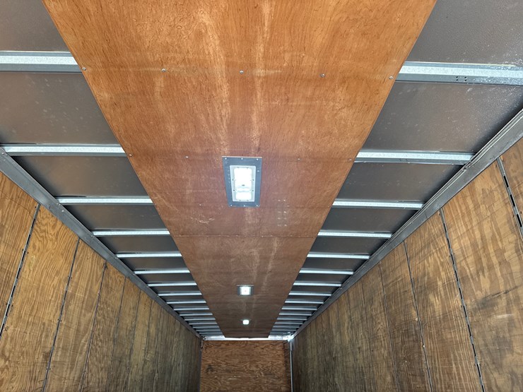 2015-great-dane-48ft-image-15