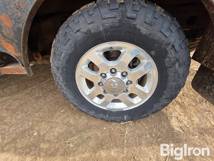 2013-chevrolet-silverado-2500-image-15