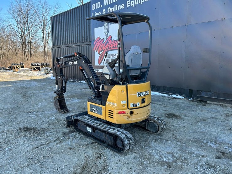 2017-deere-17g-image-2