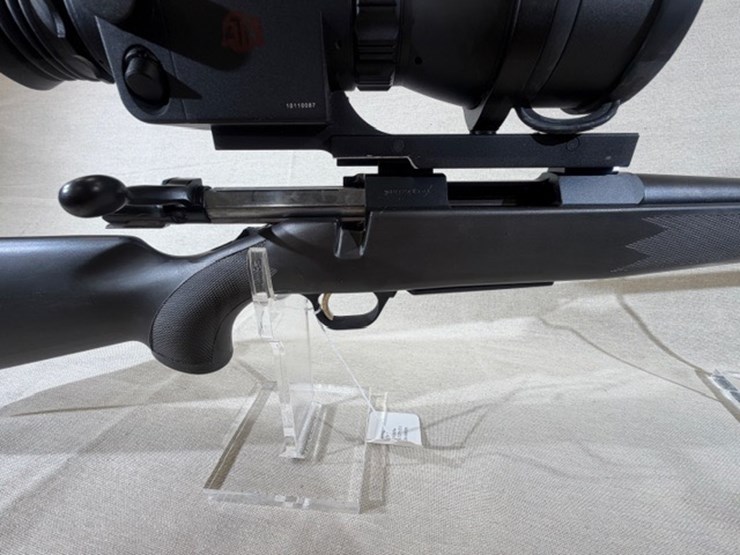 #215-•-browning-a-bolt-rifle-image-47