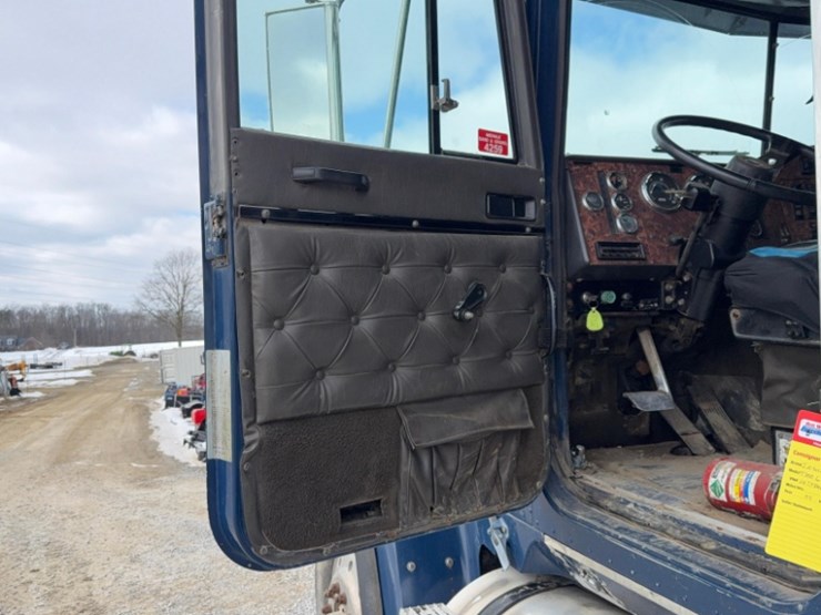 1998-international-9300-image-7
