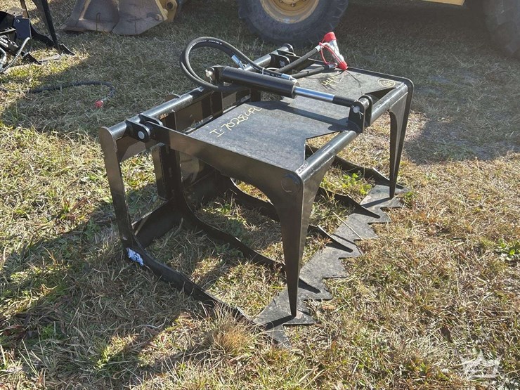 2025-44in-hydraulic-grapple-mini-skid-steer-attachment-image-2