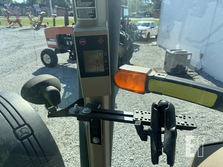 2004-john-deere-8120-image-17