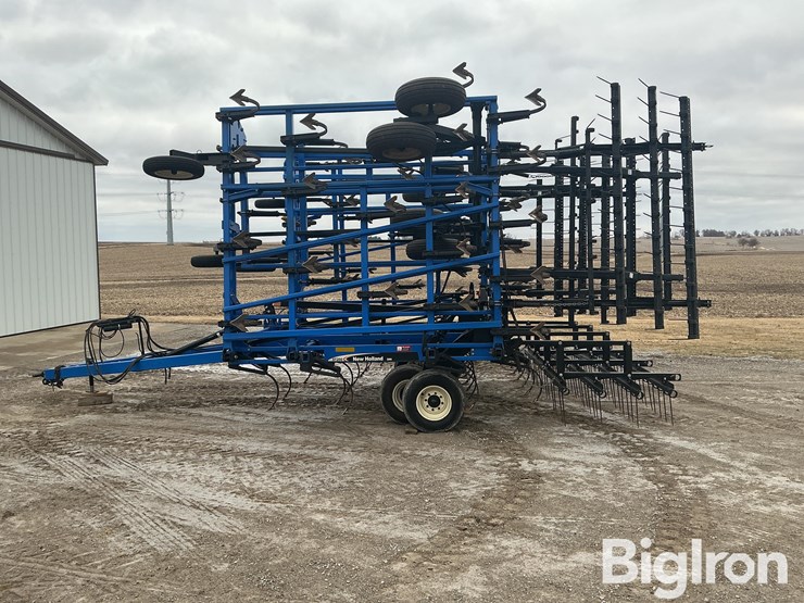 new-holland-st250-image-8