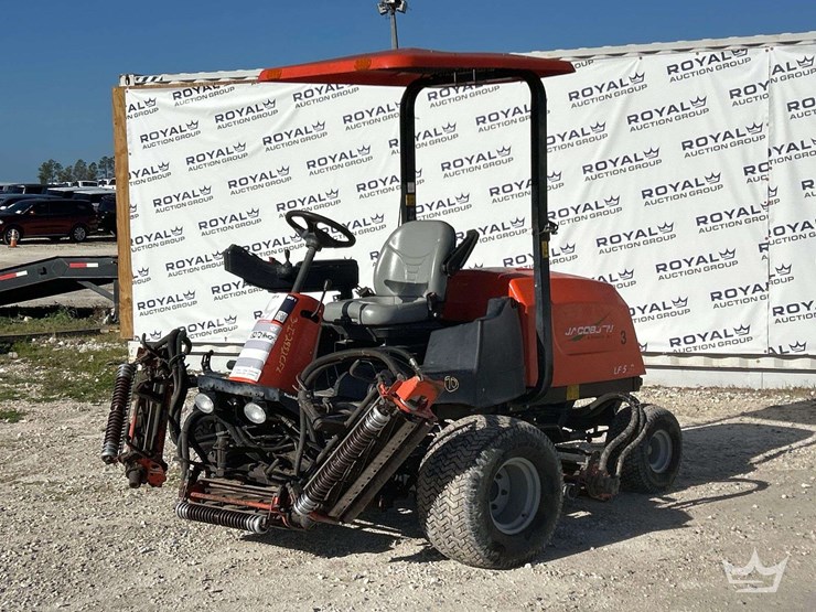 jacobsen-lf510-5-gang-100in.-commercial-reel-mower-image-1