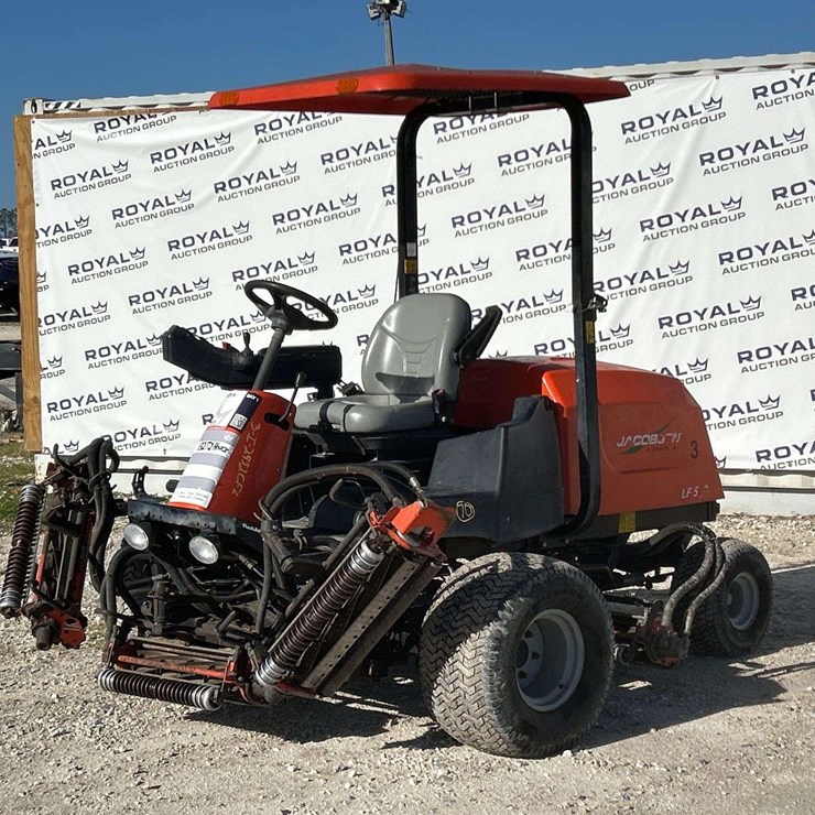 Jacobsen LF510 5 Gang 100in. Commercial Reel Mower