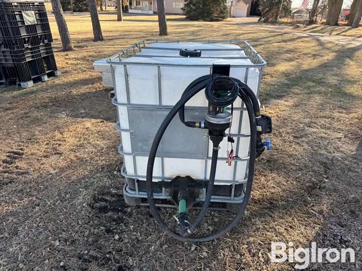 12v-bulk-chemical-transfer-pump-&-tote-image-2