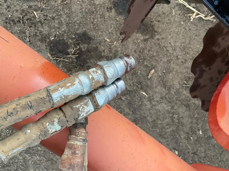 brillion-soil-commander-disk-ripper-image-11