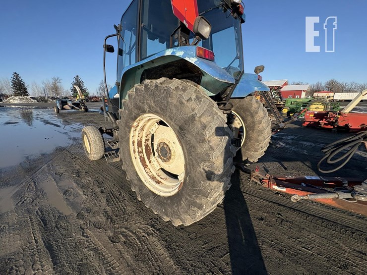 new-holland-ts110-image-11