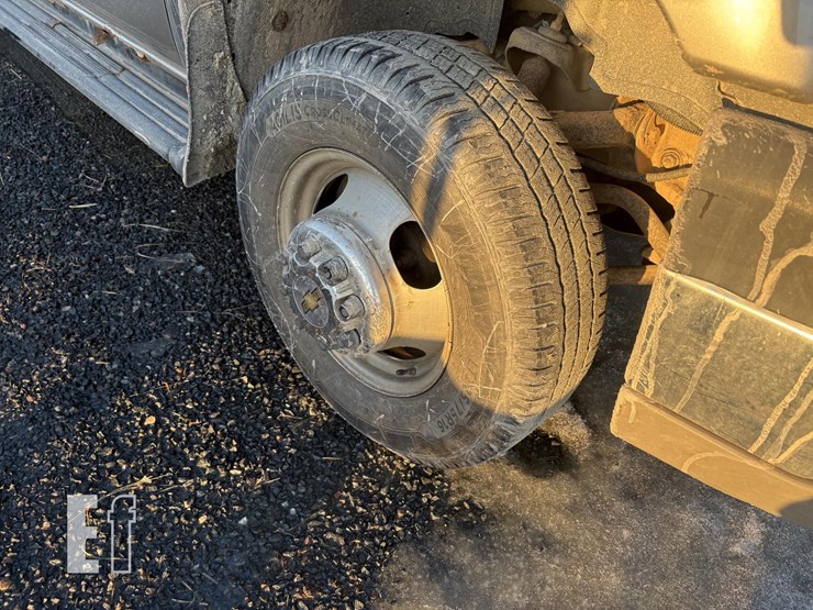 2003-chevrolet-silverado-3500-ls-image-4