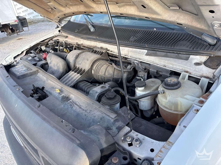 2011-ford-e350-image-14