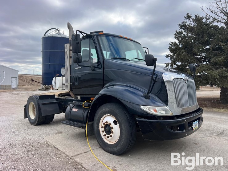 2008-international-8600-image-3