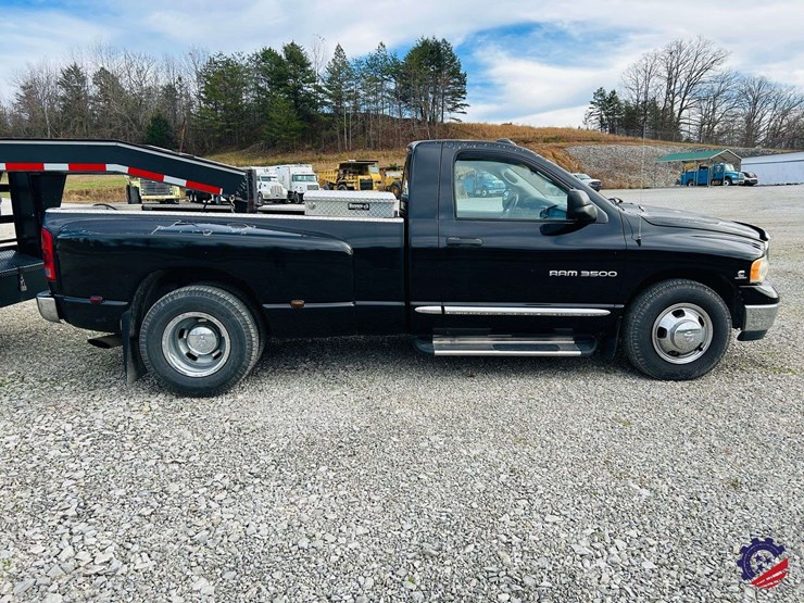 2004-dodge-ram-3500-image-7