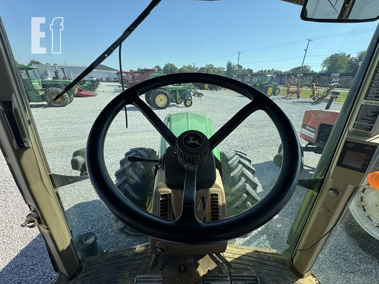 2004-john-deere-8120-image-17