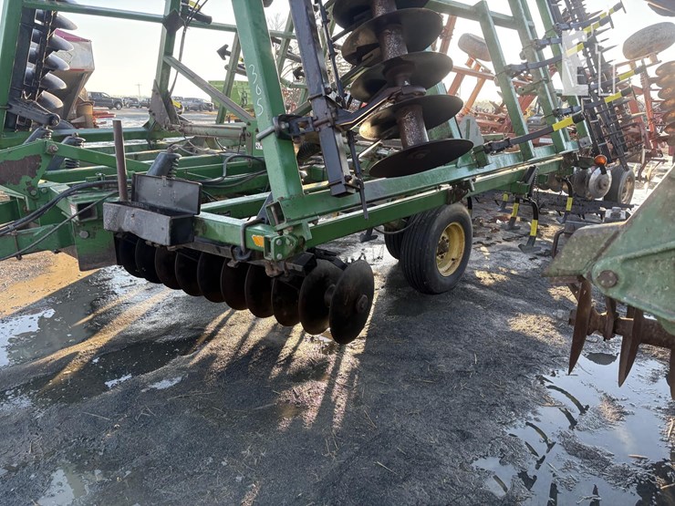 john-deere-724-image-12