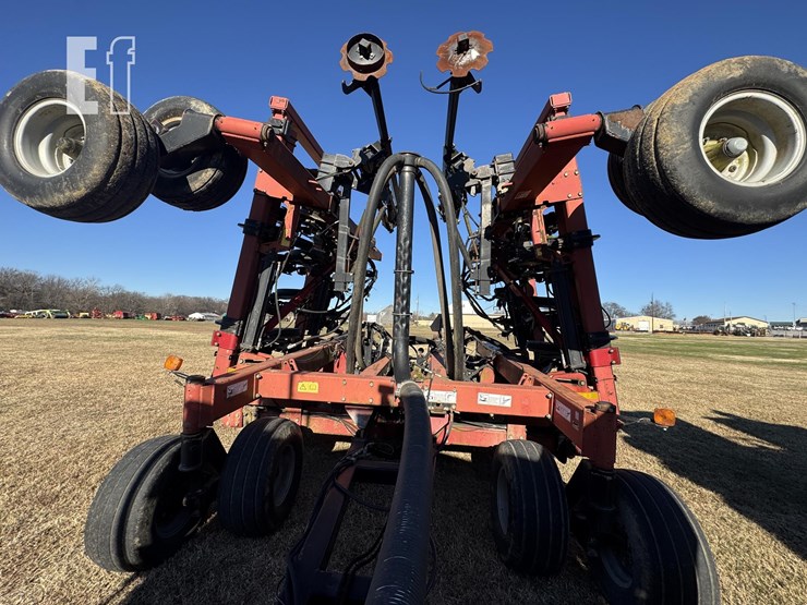 case-ih-2400-image-38