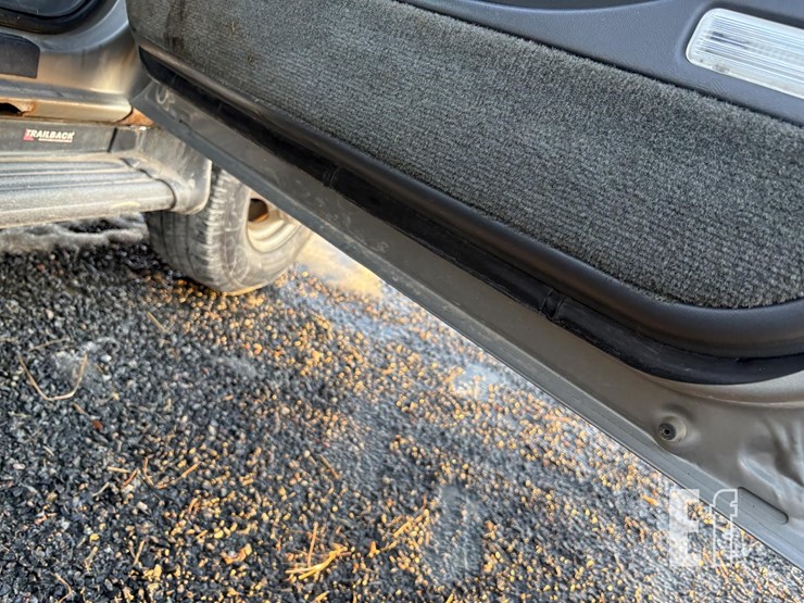 2003-chevrolet-silverado-3500-ls-image-6