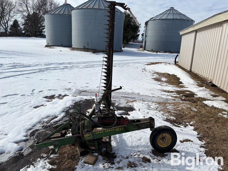 john-deere-8-image-8