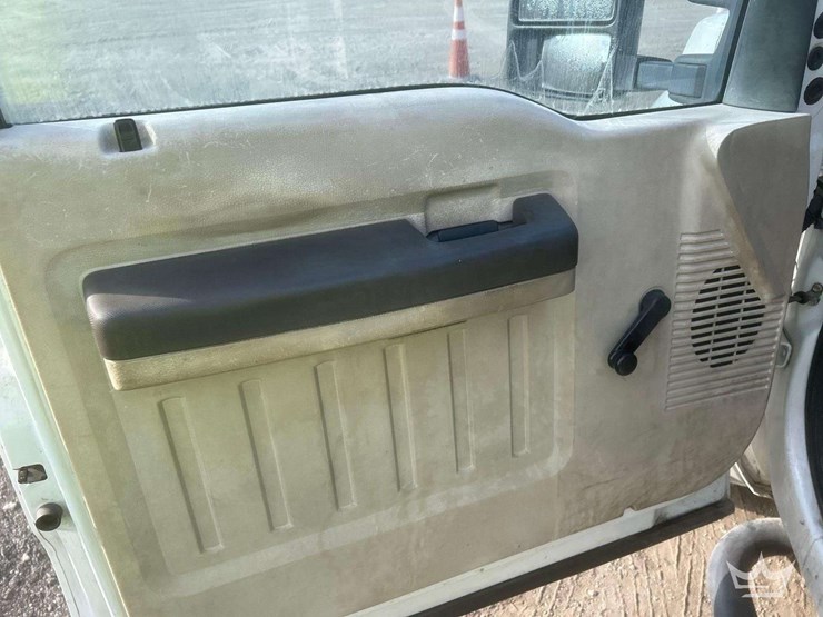 2009-ford-f450-image-28