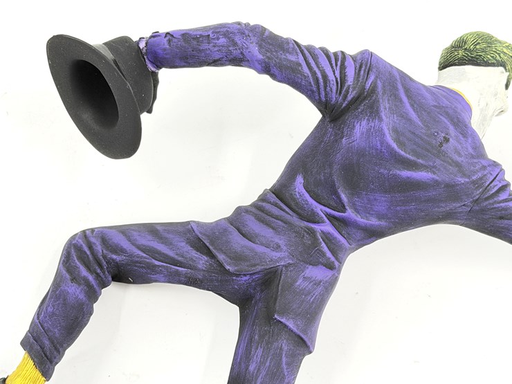 #1058-•-joker-limited-edition-dc-statue-image-10