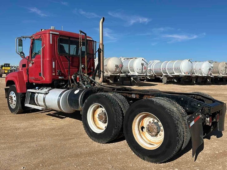 2012-mack-chu-(pinnacle)-image-5