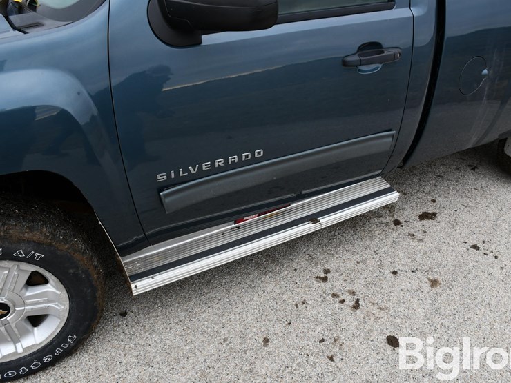 2010-chevrolet-silverado-1500-lt-image-13