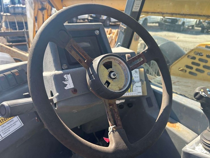 2012-gehl-dl11-image-19