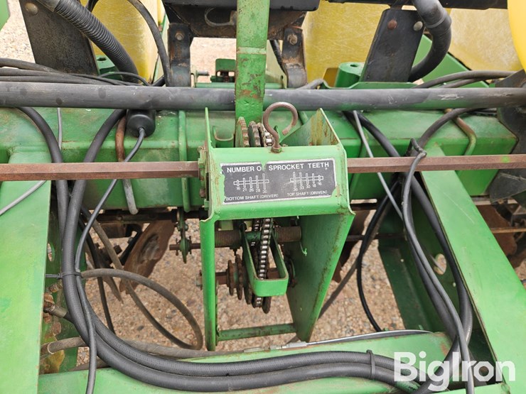 john-deere-7200-image-14
