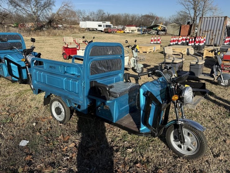 iranch-iret13-3-wheel-dump-cart-2025-image-3