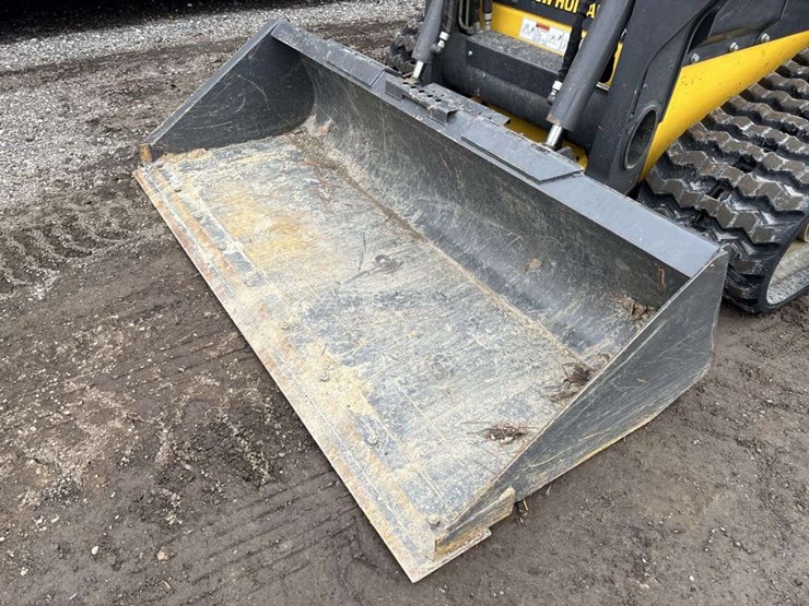 2024-new-holland-c337-image-13