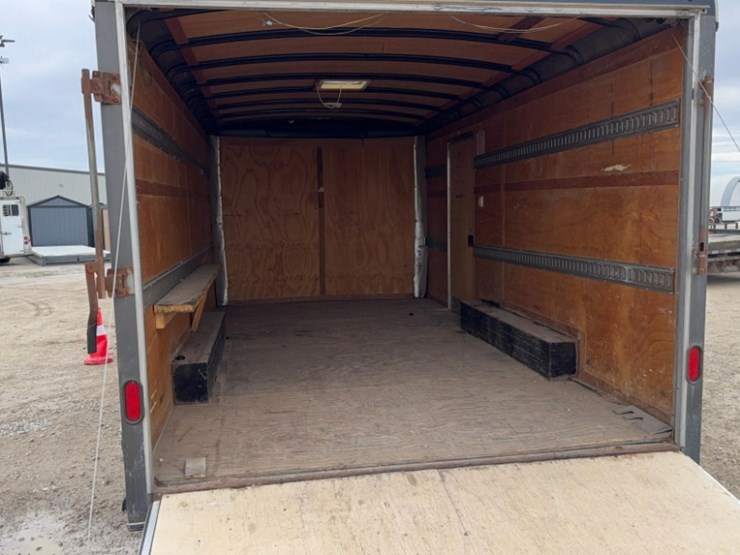 2011-united-expressline-image-16