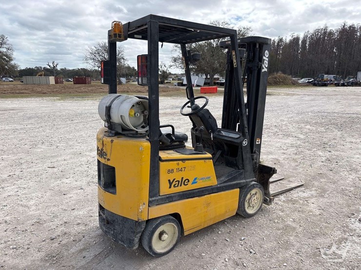 yale-glc030a-2,500lb-propane-foklift-image-3