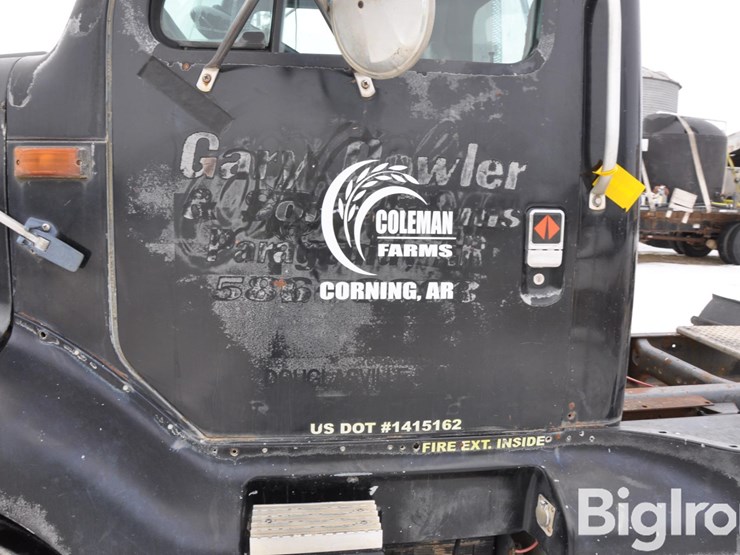 1991-international-8300-t/a-truck-tractor-image-12