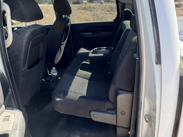 2010-chevrolet-1500-image-9