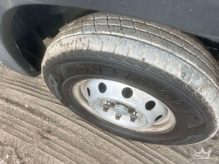 2016-ram-promaster-2500-image-12