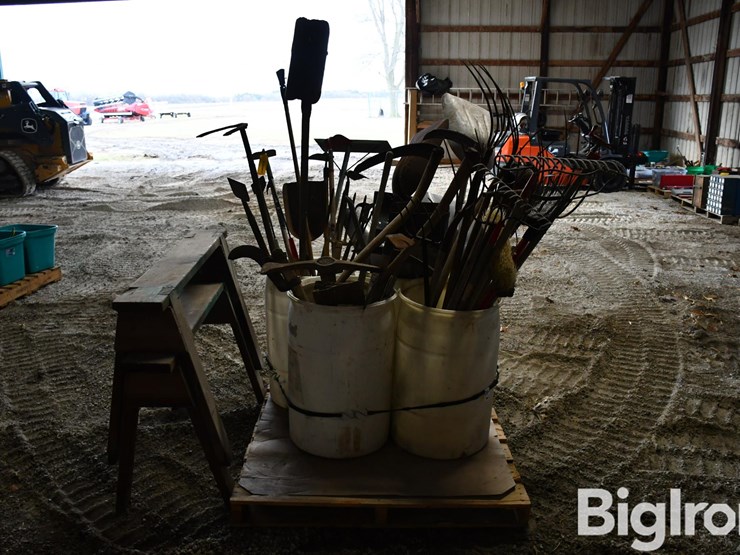 pallet-of-farm-support-image-6