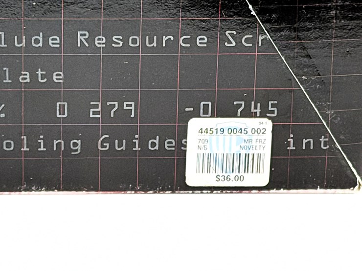 #1056-•-batman-and-robin-mr.-freeze-statue-image-14