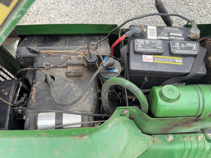 john-deere-212-image-7