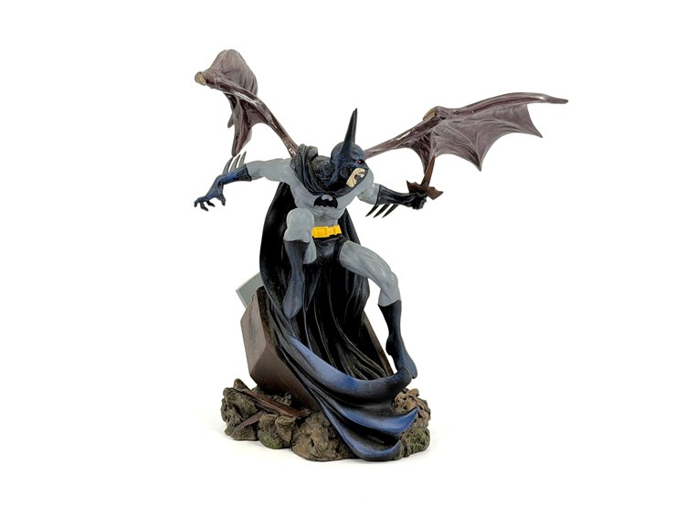 #1055-•-batman-dc-direct-vampire-statue-image-1