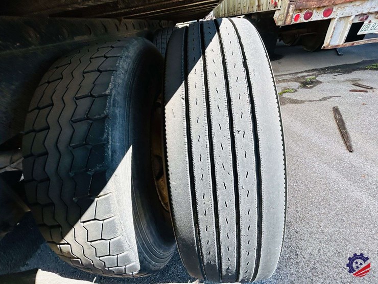 2001-utility-van-image-29