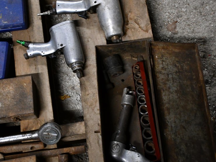 pallet-of-farm-support-image-10