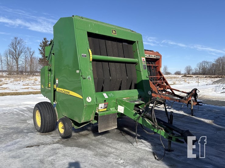 2000-john-deere-567-image-1