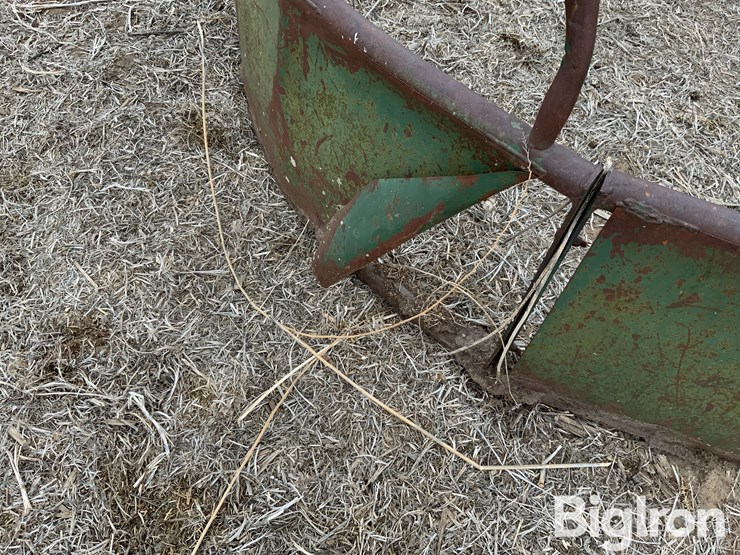 bale-feeder-image-11