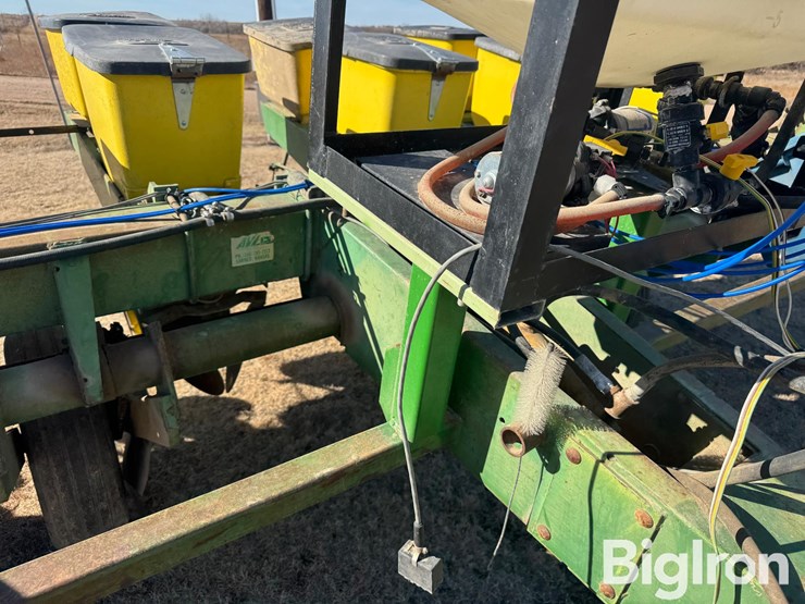 john-deere-7000-image-11