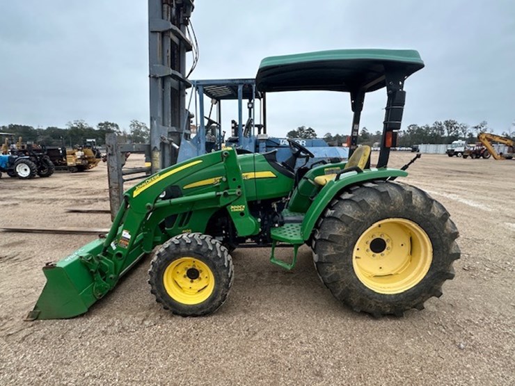 john-deere-4105-image-6