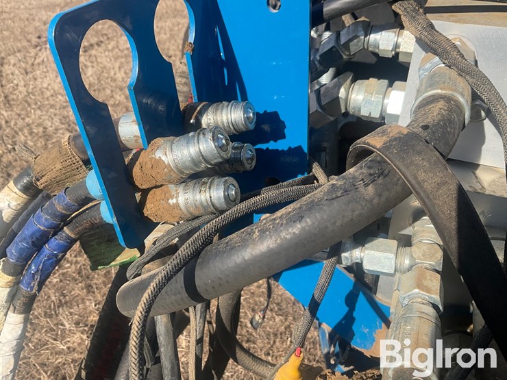 2014-kinze-4900-image-12