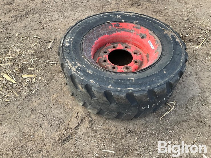 skid-steer-tire-&-rim-image-2