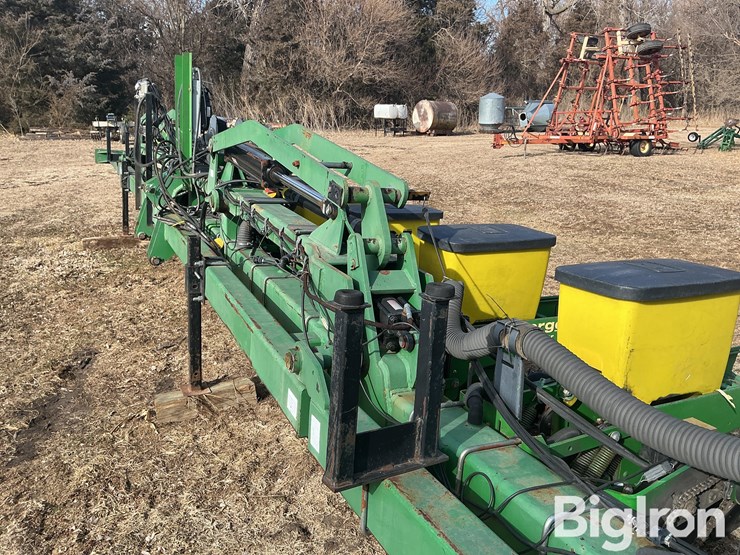 john-deere-2630-image-17