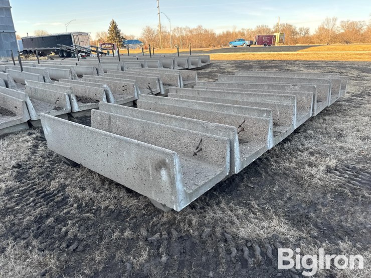8'-concrete-feed-bunks-image-5