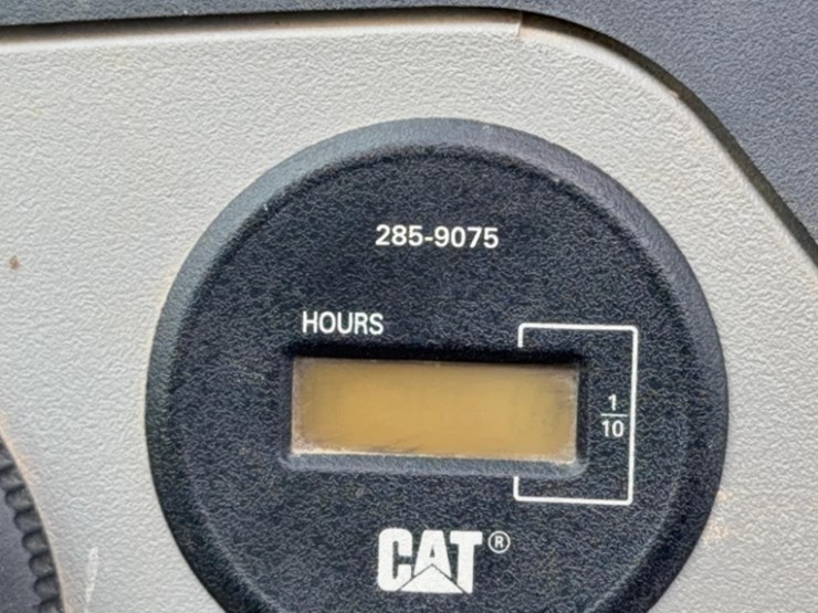 2011-caterpillar-420e-image-15